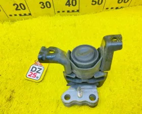 Подушка двигателя TOYOTA