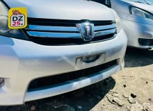 Бампер TOYOTA ISIS 2011 5211944440B0 ZGM15W 2ZRFAE, передний