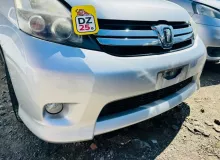 Бампер TOYOTA ISIS 2011 5211944440B0 ZGM15W 2ZRFAE, передний