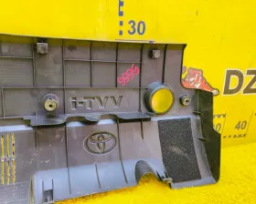 Пластиковая крышка на двс TOYOTA