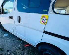 Дверь боковая Nissan