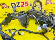 Коса под капот TOYOTA SIENTA 2015 821115DA00 NCP175G 1NZFE, передняя
