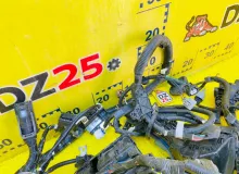 Коса под капот TOYOTA SIENTA 2015 821115DA00 NCP175G 1NZFE, передняя