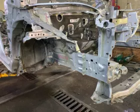Лонжерон TOYOTA