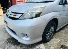 Бампер TOYOTA ISIS 2011/Цвет 1F7 5211944440B0 ZGM15W 2ZRFAE, передний