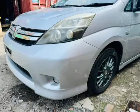 Бампер Toyota
