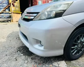 Бампер Toyota