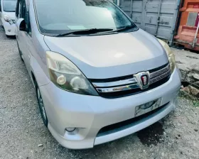 Бампер Toyota