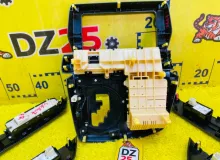 Консоль магнитофона TOYOTA WISH 2013/Цвет 070 5542068140 ZGE20W 2ZRFAE, передний