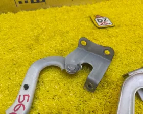 Петля капота TOYOTA