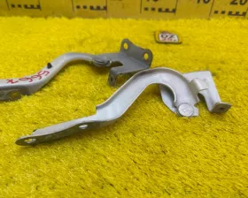 Петля капота TOYOTA