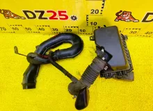 Корпус воздушного фильтра TOYOTA WISH 2013/Цвет 070 1770037211 ZGE20W 2ZRFAE, передний