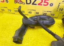 Корпус воздушного фильтра TOYOTA WISH 2013/Цвет 070 1770037211 ZGE20W 2ZRFAE, передний