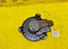 Мотор печки TOYOTA WISH 2013/Цвет 070 8710312060 ZGE20W 2ZRFAE, передний