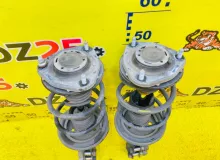 СТОЙКА ПАРА ЛЕВАЯ И ПРАВАЯ TOYOTA WISH 2013/Цвет 070 4851069615 ZGE20W 2ZRFAE, передняя