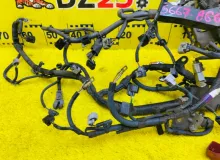 Коса двс TOYOTA WISH 2013/Цвет 070 8212168061 ZGE20W 2ZRFAE, передняя