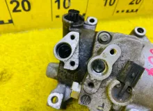Компрессор кондиционера TOYOTA WISH 2013/Цвет 070 8831068032 ZGE20W 2ZRFAE, передний