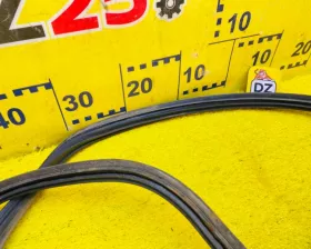 Уплотнительная резинка багажника Toyota