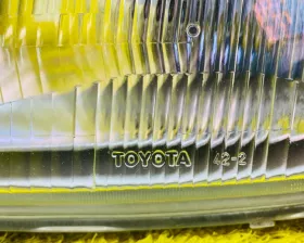 Фара Toyota