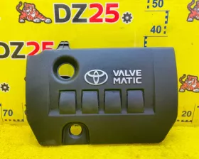 Пластиковая крышка на двс TOYOTA