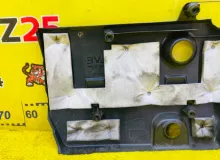 Пластиковая крышка на двс TOYOTA WISH 2013/Цвет 202 1121237030 ZGE20W 2ZRFAE, передняя