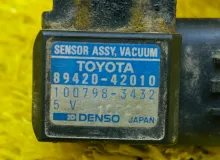 Map-сенсор TOYOTA RAV4 1994 8942042010 SXA10G 3SFE, передний Map-сенсор TOYOTA RAV4 1994 8942042010 SXA10G 3SFE, передний