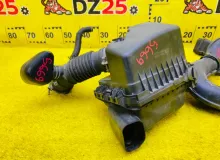 Корпус воздушного фильтра TOYOTA WISH 2013/Цвет 202 1770037211 ZGE20W 2ZRFAE, передний