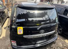 Дверь 5я TOYOTA ISIS 2013 6700544260 ZGM15W 2ZRFAE, задняя