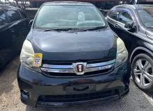 Решетка радиатора TOYOTA ISIS 2013 5310144340 ZGM15W 2ZRFAE, передняя