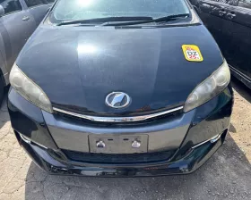 Капот Toyota