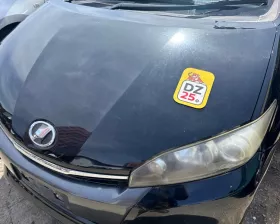 Капот Toyota