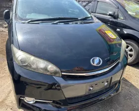 Капот Toyota