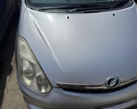 Капот Toyota