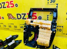 Консоль магнитофона TOYOTA WISH 2013/Цвет 202 5542068140 ZGE20W 2ZRFAE, передний