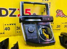 Консоль магнитофона TOYOTA WISH 2013/Цвет 202 5542068140 ZGE20W 2ZRFAE, передний