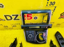 Консоль магнитофона TOYOTA WISH 2013/Цвет 202 5542068140 ZGE20W 2ZRFAE, передний