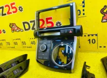 Консоль магнитофона TOYOTA WISH 2013/Цвет 202 5542068140 ZGE20W 2ZRFAE, передний