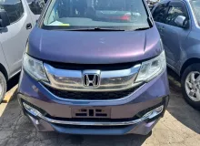 Решетка радиатора HONDA STEP WAGON SPADA 2015/Цвет PB87P 71121TAAN00 RP4 L15B, передняя
