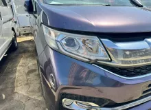 Решетка радиатора HONDA STEP WAGON SPADA 2015/Цвет PB87P 71121TAAN00 RP4 L15B, передняя
