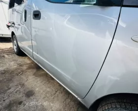 Дверь боковая Nissan