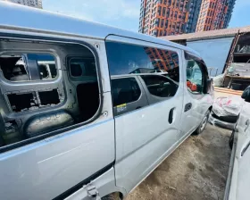 Дверь боковая Nissan