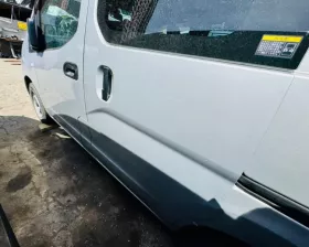 Дверь боковая Nissan