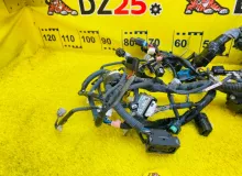 Коса под капот TOYOTA WISH 2013/Цвет 202 8211168172 ZGE20W 2ZRFAE, передняя