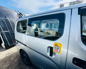 Дверь боковая Nissan