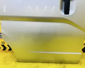 Дверь боковая Nissan