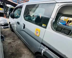 Дверь боковая Nissan