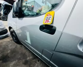 Дверь боковая Nissan