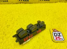 Блок управления стеклоподъемниками TOYOTA IPSUM 2000/Цвет 199 8482044010 SXM10G 3SFE, передний правый