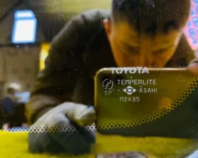 Стекло собачника TOYOTA