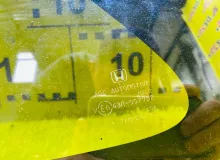Стекло собачника HONDA FIT SHUTTLE 2013/Цвет NH700M 73551TF7J01 GG8 L15A, заднее левое